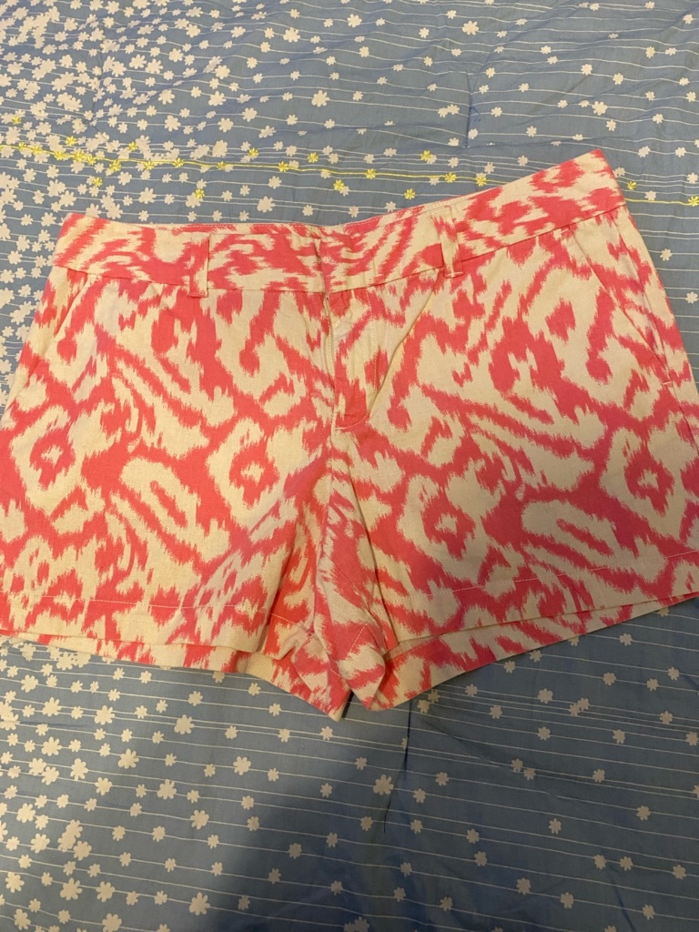 Women's Pink Ikat Print Shorts, nice shape